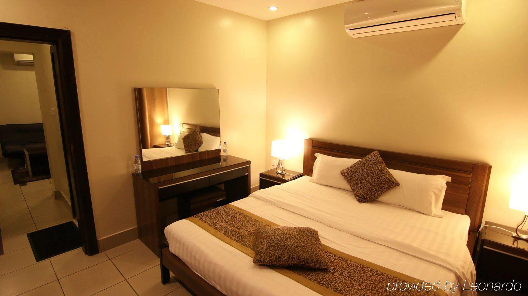 Stars Home Suites Hotel - Al Hamra Джедда Экстерьер фото