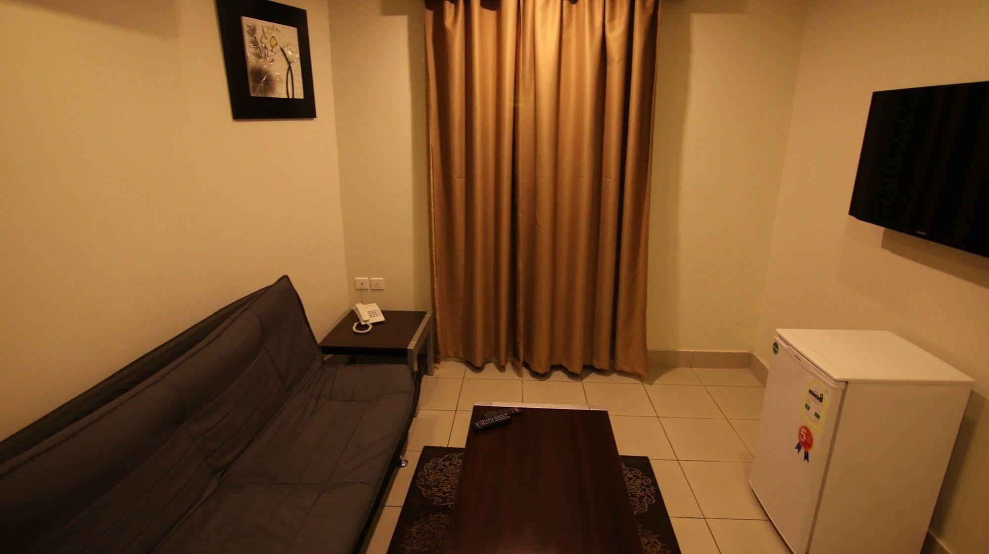 Stars Home Suites Hotel - Al Hamra Джедда Экстерьер фото